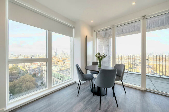 2 Bedroom Apartment To Rent In Thurlow Street, London, SE17