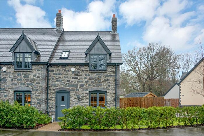 2 Bedroom End Of Terrace House For Sale In Briscoe Lane, Woodhouse, Loughborough, LE12