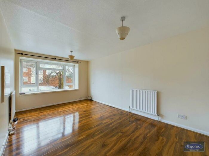 1 Bedroom Flat To Rent In Crowden Way, Thamesmead, London, SE28