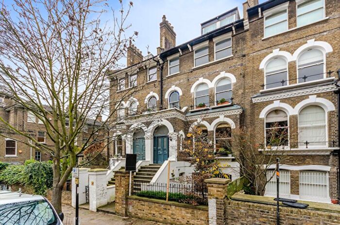 2 Bedroom Flat For Sale In South Villas, Camden, London, NW1