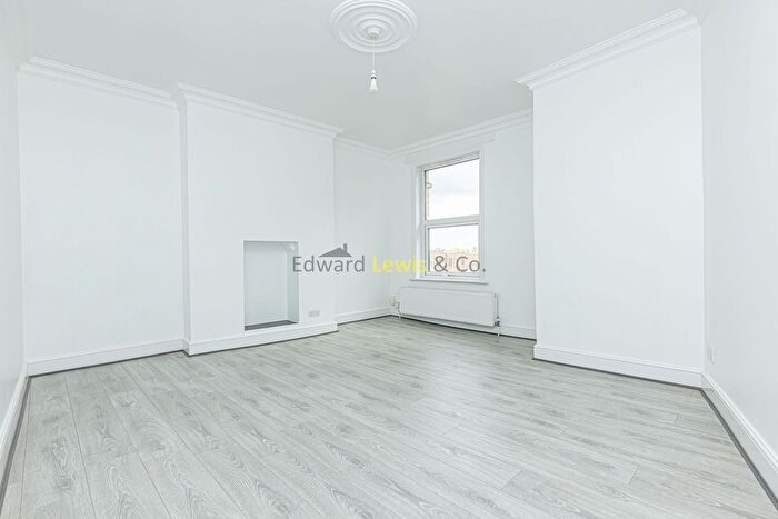 1 Bedroom Flat To Rent In Brooke Road, London, N16