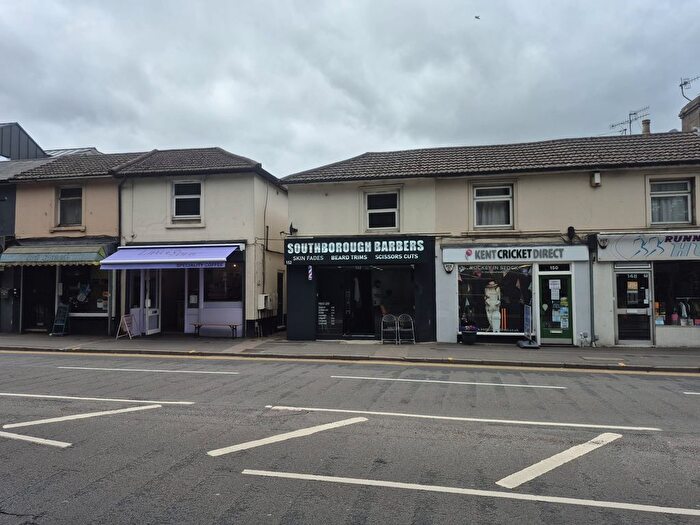 1 Bedroom Flat For Sale In A London Road, Southborough, Tunbridge Wells, Kent, TN4