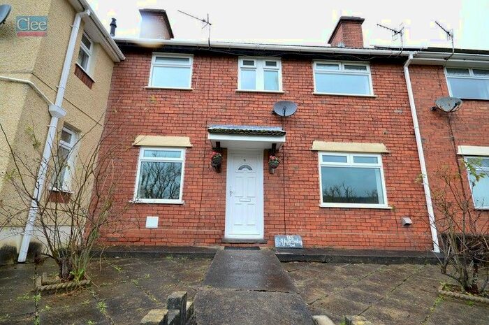 3 Bedroom Semi-Detached House To Rent In Ynysmeudwy Road, Pontardawe, Swansea., SA8
