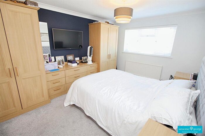 4 Bedroom Detached House For Sale In Apple Close, Tilehurst, Reading, RG31