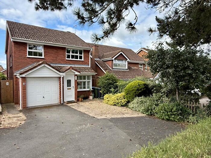 3 Bedroom Detached House For Sale In Mildmay Close, Stratford-upon-avon, Warwickshire, CV37