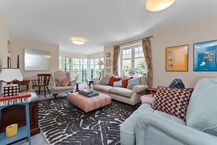 2 Bedroom Flat To Rent In L West Mill Road, Edinburgh, EH13