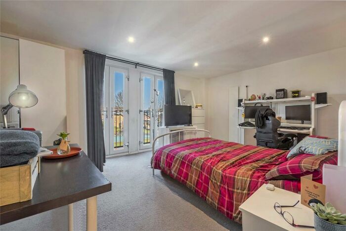 1 Bedroom Flat To Rent In The Gables, Harrow Road, London, E11