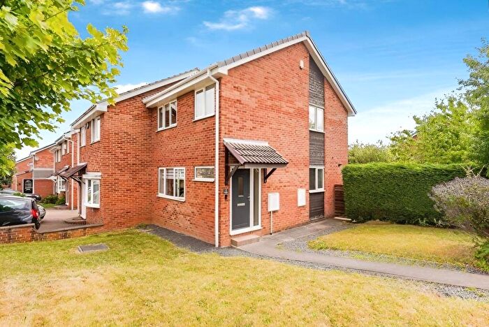 3 Bedroom Semi-Detached House For Sale In Chamberlain Court, Chapeltown, Sheffield, South Yorkshire, S35