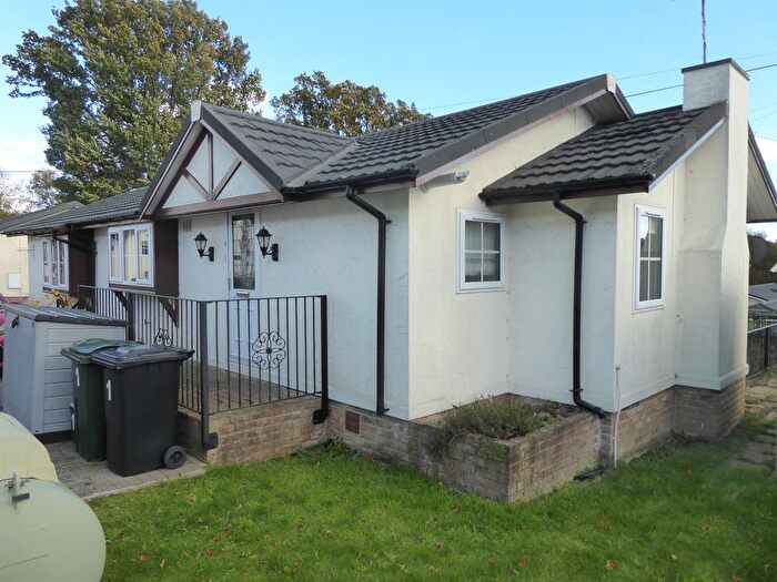 2 Bedroom Park Home For Sale In Pilgrims Retreat, Hogbarn Lane, Harrietsham, Maidstone, ME17