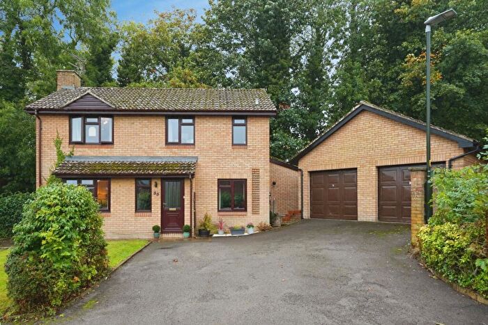 4 Bedroom Detached House For Sale In St. Bartholomews Close, Cam, Dursley, Gloucestershire, GL11