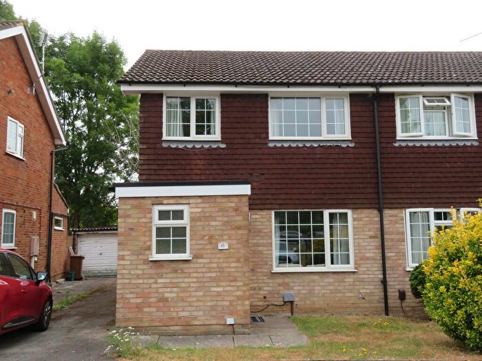 4 Bedroom Semi-Detached House To Rent In Southway, Guildford, GU2