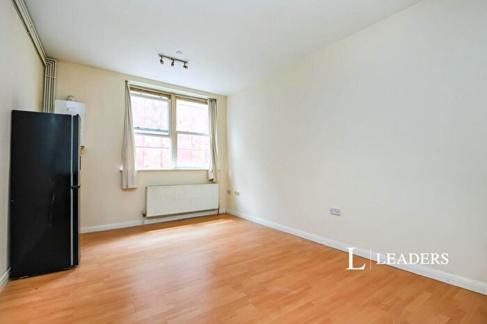 2 Bedroom Apartment To Rent In Station Road, Redhill, RH1