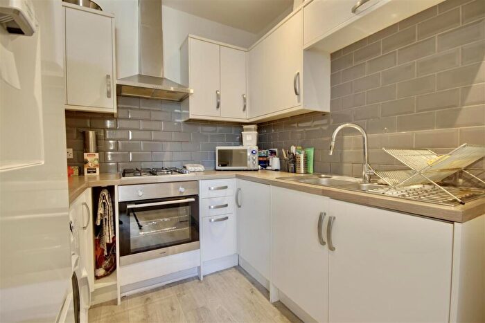 4 Bedroom Terraced House For Sale In Westfield Road, Southsea, PO4