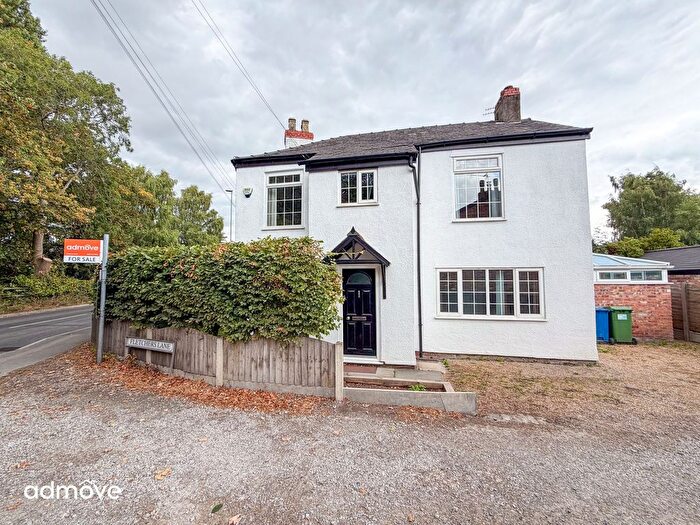 3 Bedroom Semi-Detached House For Sale In Fletchers Lane, Lymm, WA13