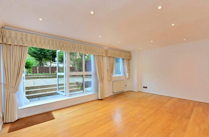 5 Bedroom Town House To Rent In Loudoun Road, St John's Wood, NW8