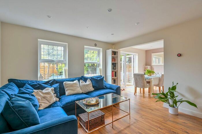 2 Bedroom Semi Detached House For Sale In Broadgate Road, Beckton, London, E16