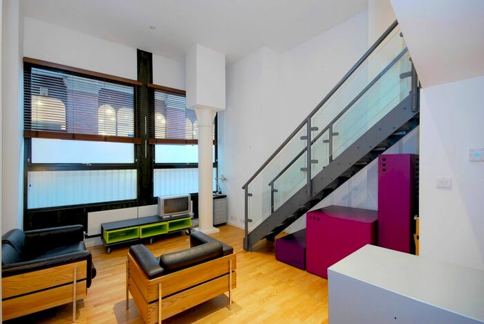 Studio To Rent In Ludgate Square, London, EC4M