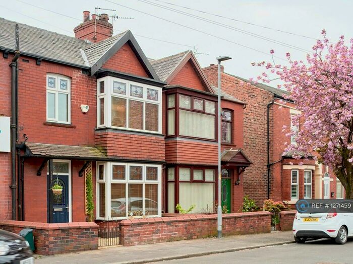 3 Bedroom Terraced House To Rent In Derbyshire Road, Manchester, M40