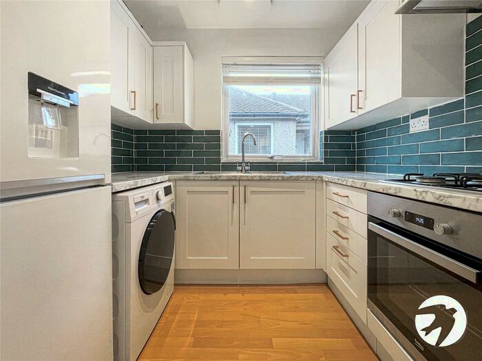 3 Bedroom Maisonette To Rent In Welling Way, Welling DA16