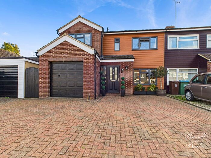 4 Bedroom Semi Detached House For Sale In Portfield Close, Buckingham, MK18