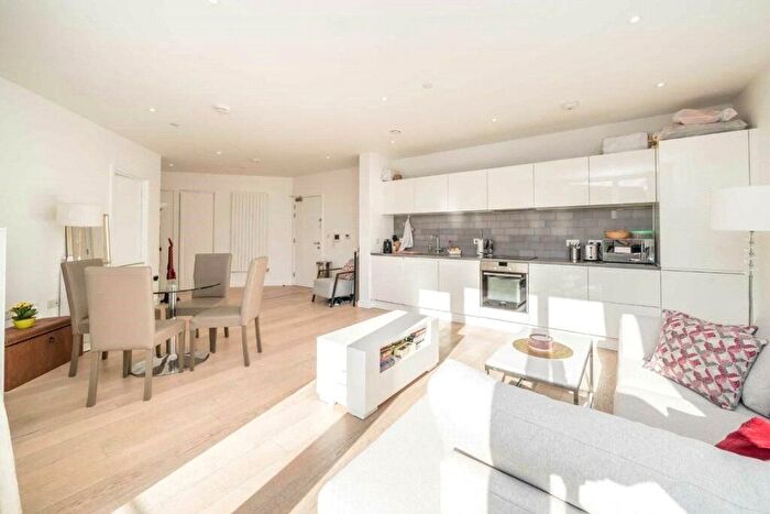 1 Bedroom Flat To Rent In Liner House, Schooner Road, London, E16