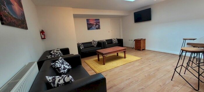 9 Bedroom Terraced House To Rent In North Road East, Plymouth, PL4