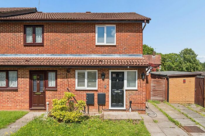 2 Bedroom End Of Terrace House For Sale In Hamilton Road, South Oxhey, WD19
