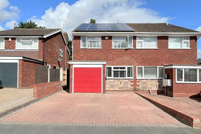 3 Bedroom Semi-Detached House For Sale In Bright Street, Wollaston, Stourbridge, DY8