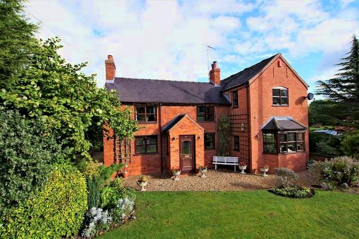 4 Bedroom Detached House For Sale In Stubby Lane, Draycott-in-the-clay, DE6