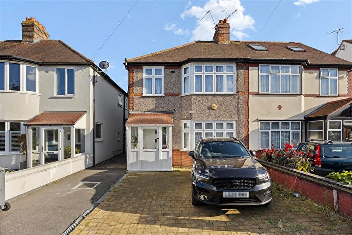 3 Bedroom Property For Sale In The Drive, Hounslow, TW3