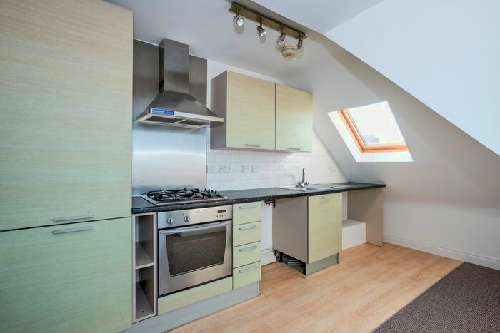 1 Bedroom Flat To Rent In London Road, Portsmouth, PO2