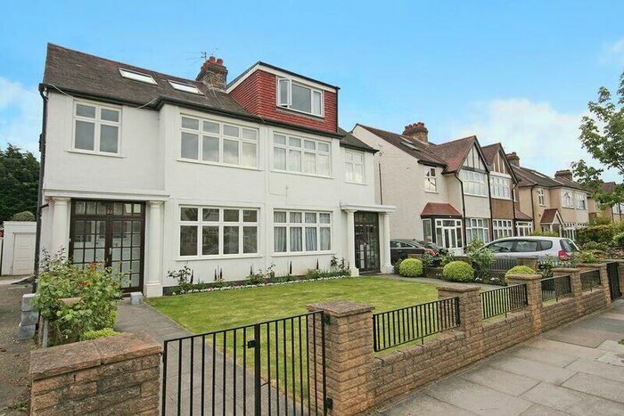 5 Bedroom Semi-Detached House To Rent In Dysart Avenue, Kingston, KT2