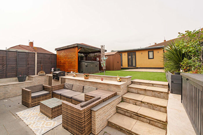 4 Bedroom Semi-Detached House For Sale In Corston Walk, Shirehampton, Bristol, BS11