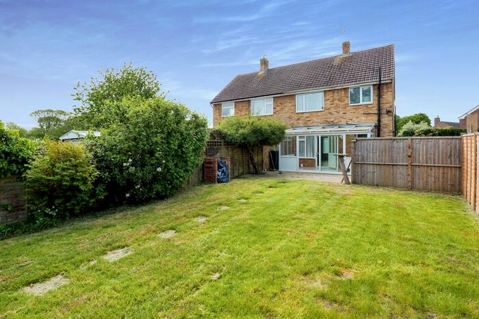 3 Bedroom Semi-Detached House For Sale In Pound Field, Sandhurst, Cranbrook, Kent, TN18