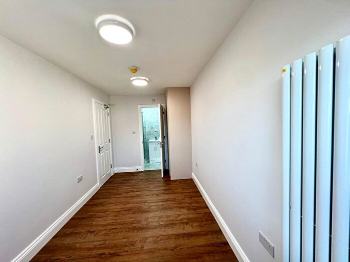 7 Bedroom Semi-Detached House To Rent In Glebe Avenue, Harrow, HA3