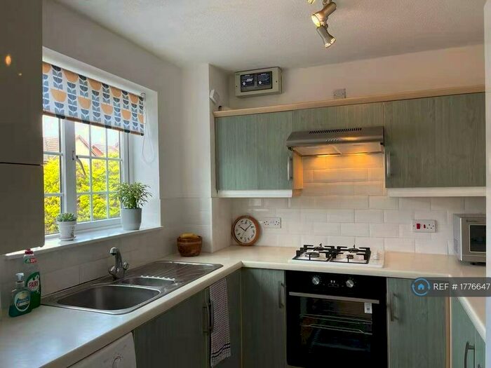 2 Bedroom Terraced House To Rent In Spruce Gardens, Oxford, OX4