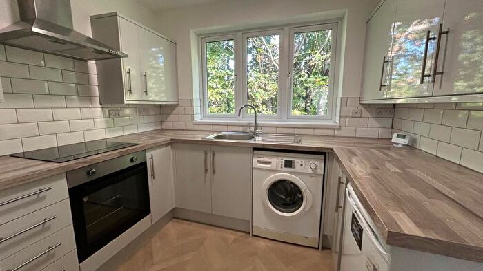 2 Bedroom Maisonette To Rent In Lenton Manor, Lenton, Nottingham, NG7
