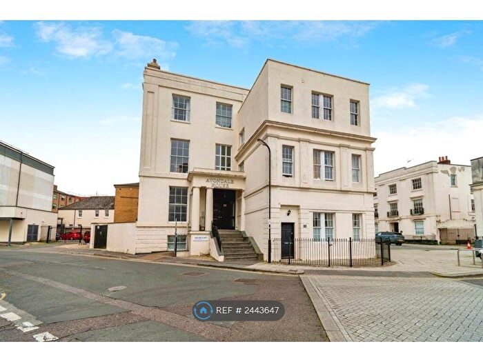 2 Bedroom Flat To Rent In Carlton Crescent, Southampton, SO15