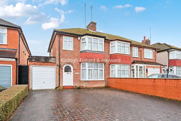 3 Bedroom Semi Detached House For Sale In The Vale, Southgate, London, N14
