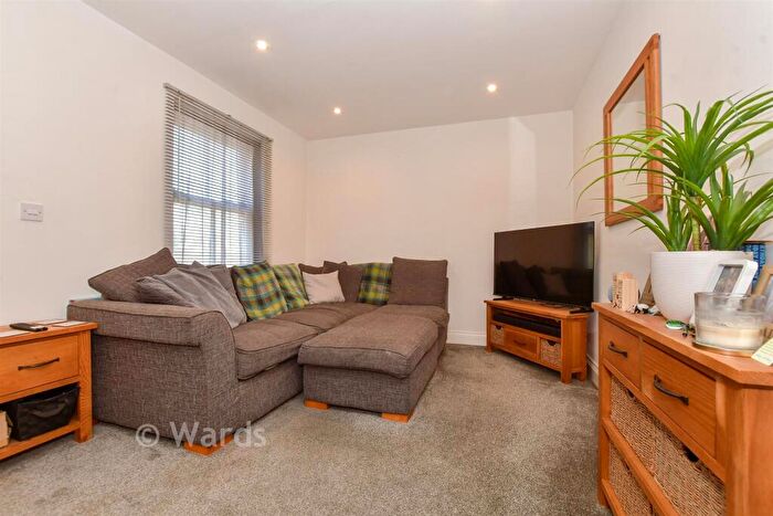 2 Bedroom Town House For Sale In Queens Courtyard, Dover, Kent, CT17