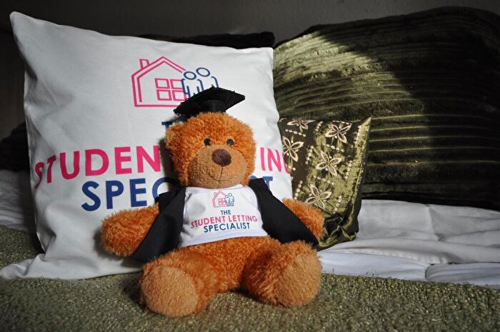 2 Bedroom Apartment To Rent In Friar Gate, Derby, - Students /, DE1