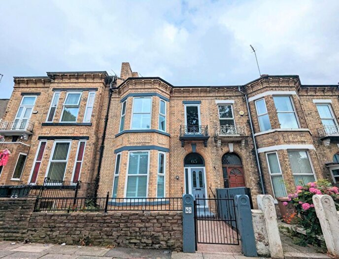 7 Bedroom Terraced House To Rent In Seedley Road, Salford, M6