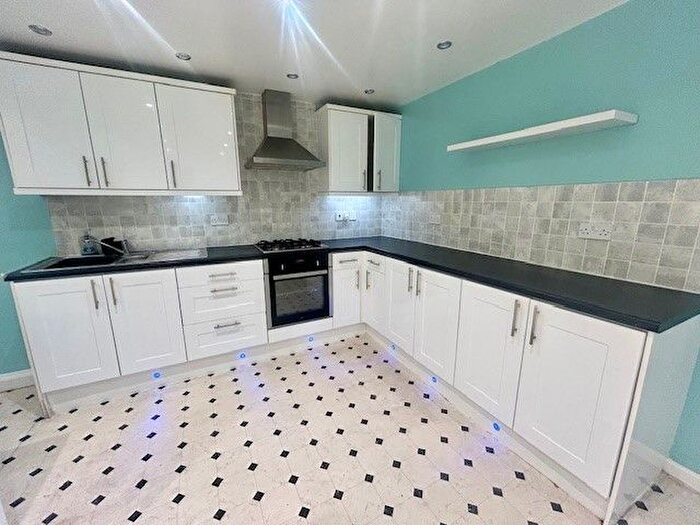 1 Bedroom Flat To Rent In Red Bank Road, Blackpool, FY2