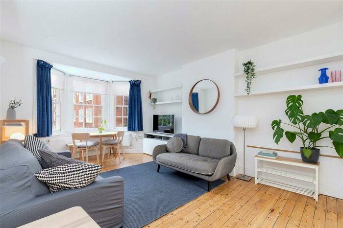 3 Bedroom Flat To Rent In Tyndale Mansions, Upper Street, London, N1