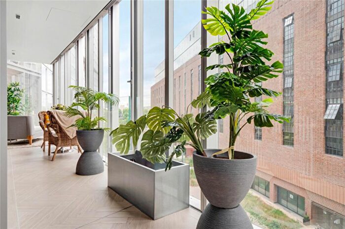 2 Bedroom Apartment To Rent In Fladgate House, Circus Road West, London, SW11