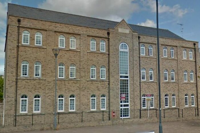 2 Bedroom Flat To Rent In Alicia Close, Swindon, SN25