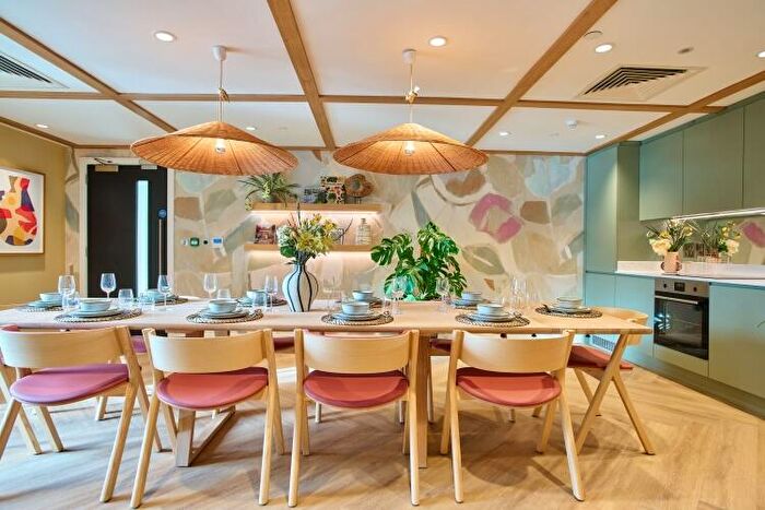 2 Bedroom Apartment To Rent In Westminster Way Botley, OX2