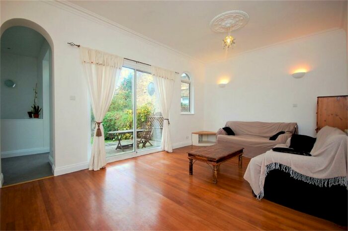 3 Bedroom Ground Flat To Rent In Bathurst Gardens, Kensal Rise, London, NW10