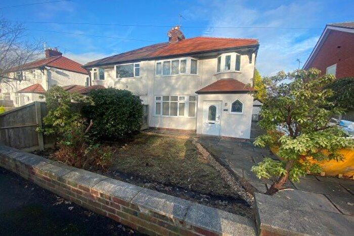 3 Bedroom Semi-Detached House To Rent In Hill Bark Road, Wirral, CH48