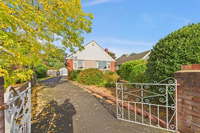3 Bedroom Bungalow For Sale In Bognor Road, Broadstone, Dorset, BH18